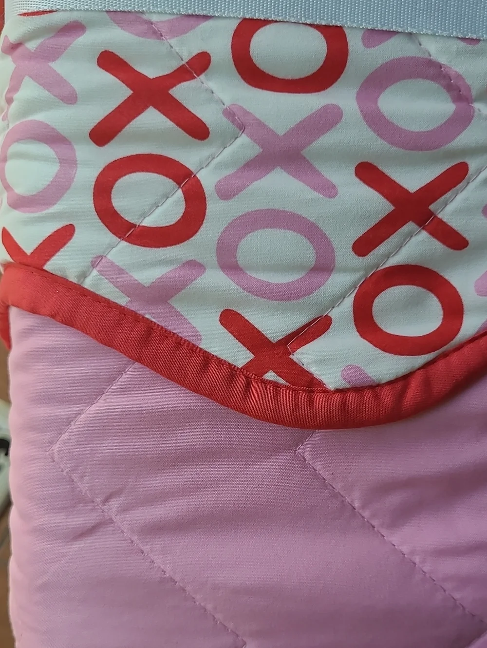 Hallmark XOXO Queen Quilt Set